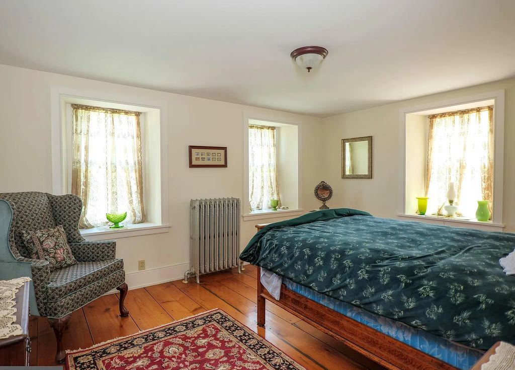 The Estate in Upper Black Eddy is a luxurious home undergone a dedicated, comprehensive and accurate restoration now available for sale. This home located at 1005 River Rd, Upper Black Eddy, Pennsylvania; offering 03 bedrooms and 03 bathrooms with 3,452 square feet of living spaces.