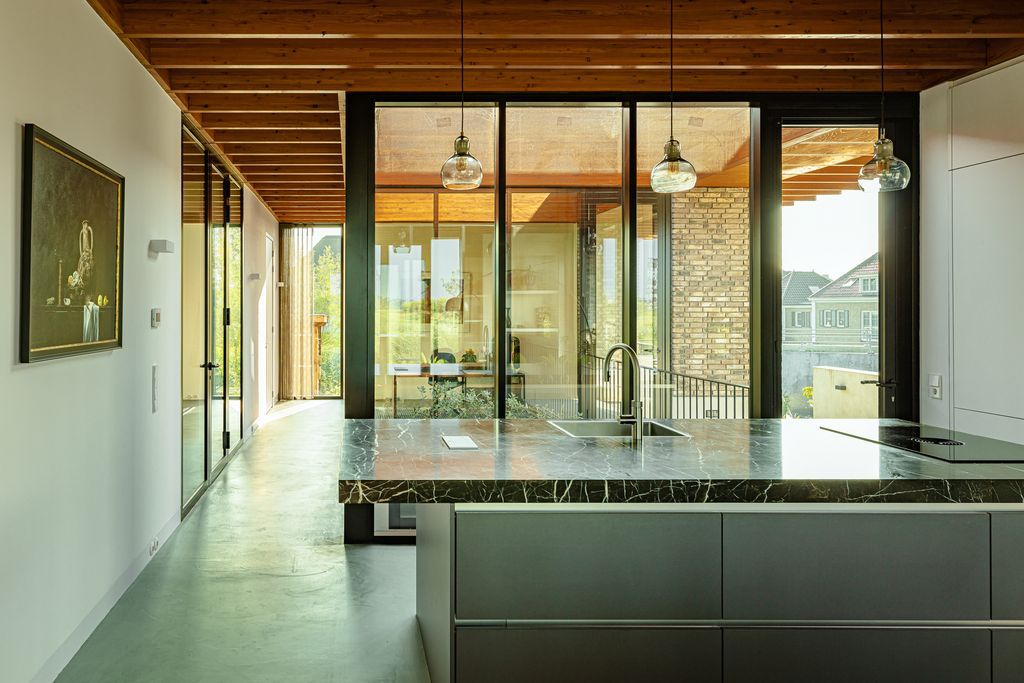 Terphouse Rotterdam, Sustainable Home with Timber roof by Studio AAAN