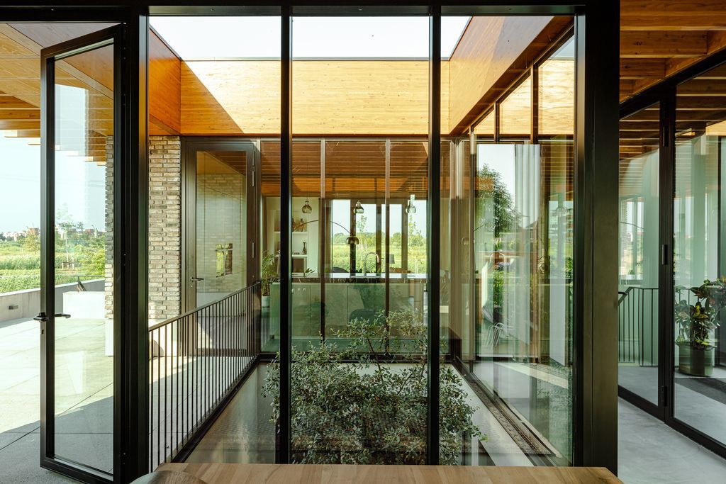 Terphouse Rotterdam, Sustainable Home with Timber roof by Studio AAAN