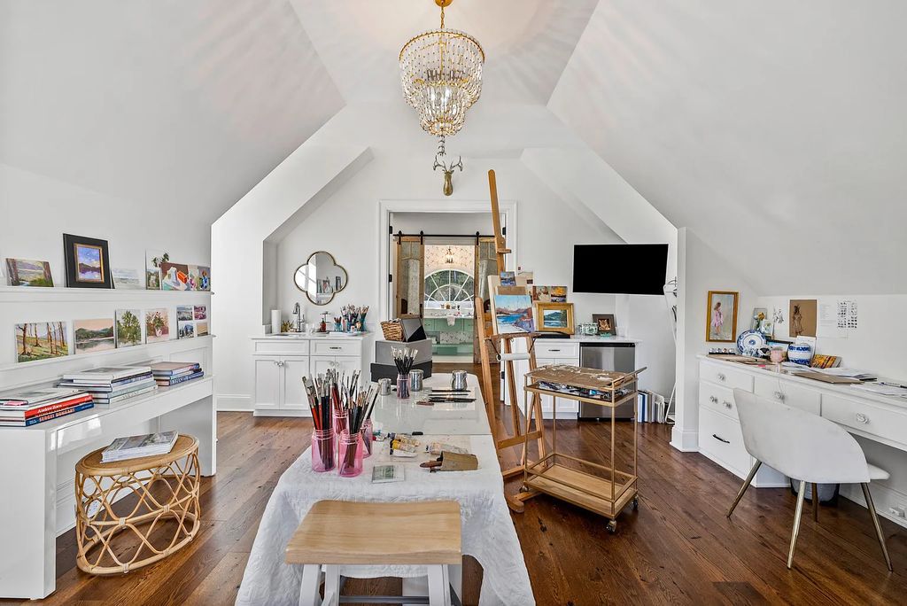 This $10M Beautiful Estate in Nashville, TN  Exudes all the Quintessential Graces and Charms