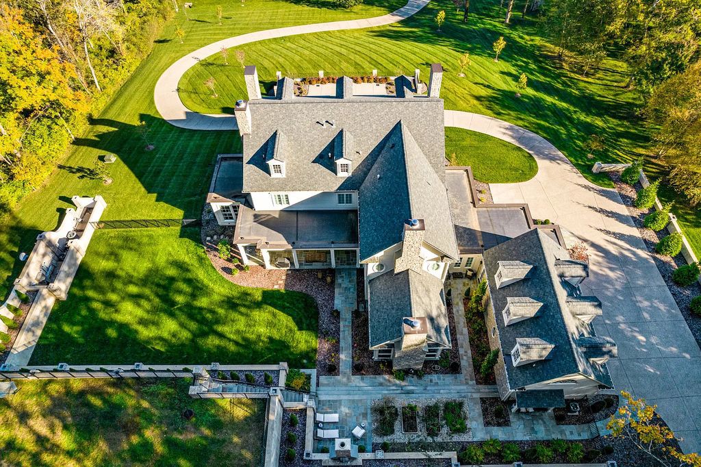 This $10M Beautiful Estate in Nashville, TN  Exudes all the Quintessential Graces and Charms