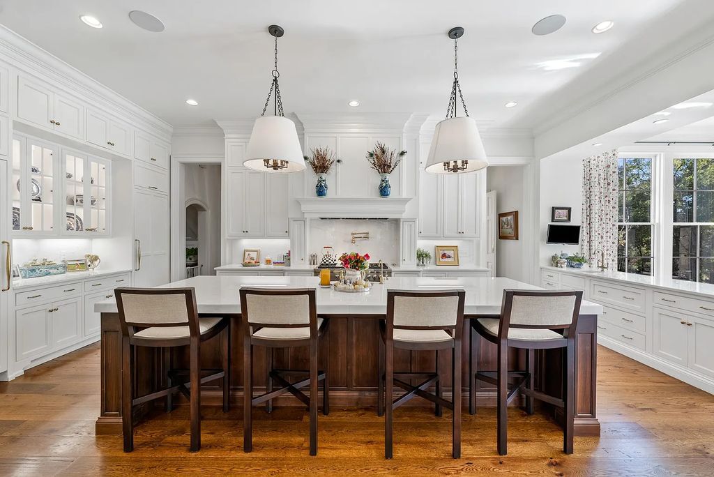 This $10M Beautiful Estate in Nashville, TN  Exudes all the Quintessential Graces and Charms