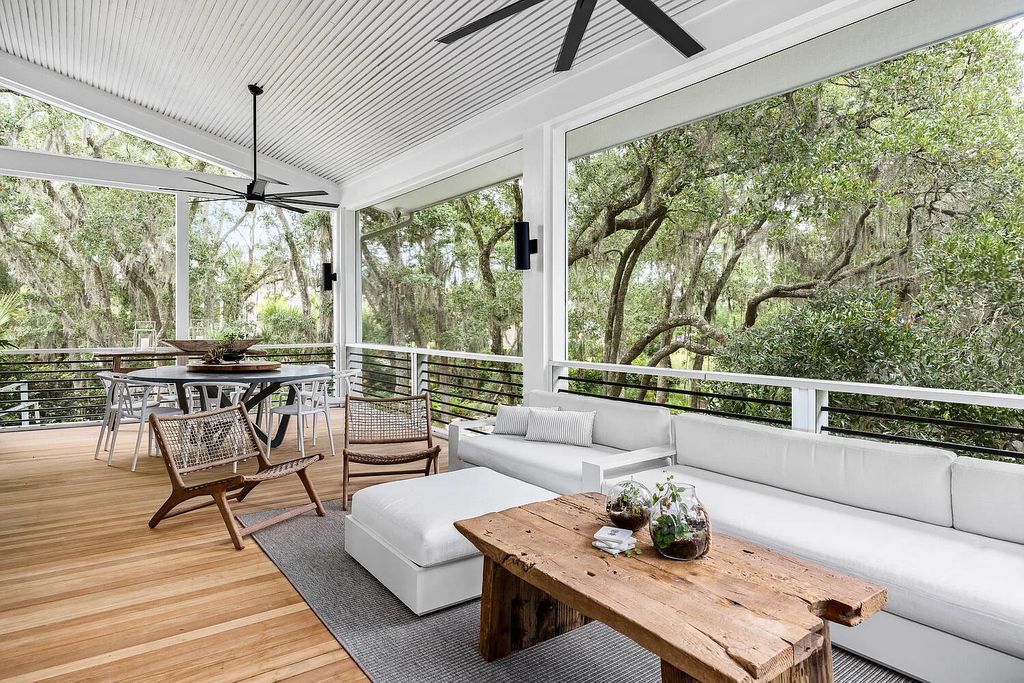 The Estate in Daniel Island is a luxurious home newly renovated with incomparable features and finishes now available for sale. This home located at 181 River Green Pl, Daniel Island, South Carolina; offering 05 bedrooms and 06 bathrooms with 4,432 square feet of living spaces.