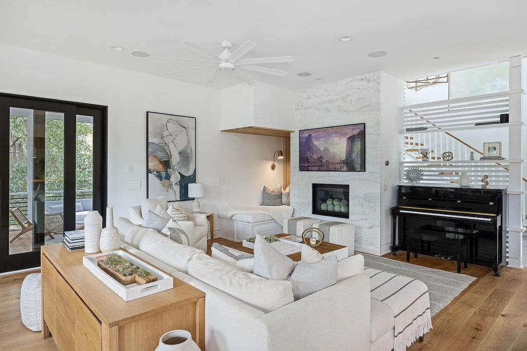 The Estate in Daniel Island is a luxurious home newly renovated with incomparable features and finishes now available for sale. This home located at 181 River Green Pl, Daniel Island, South Carolina; offering 05 bedrooms and 06 bathrooms with 4,432 square feet of living spaces.