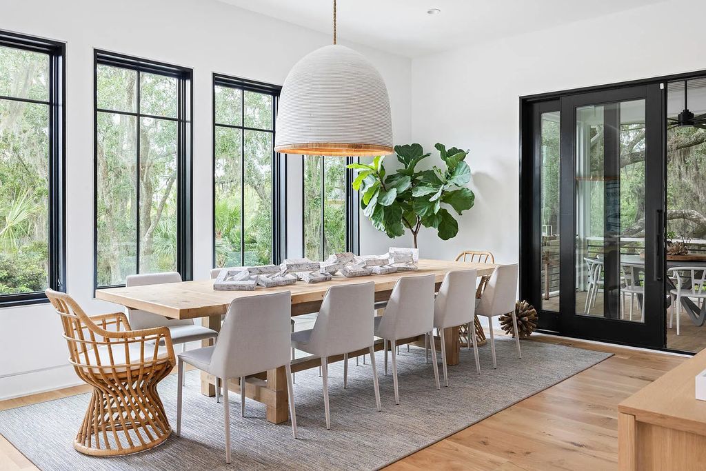 The Estate in Daniel Island is a luxurious home newly renovated with incomparable features and finishes now available for sale. This home located at 181 River Green Pl, Daniel Island, South Carolina; offering 05 bedrooms and 06 bathrooms with 4,432 square feet of living spaces.