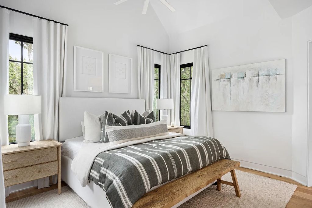 The Estate in Daniel Island is a luxurious home newly renovated with incomparable features and finishes now available for sale. This home located at 181 River Green Pl, Daniel Island, South Carolina; offering 05 bedrooms and 06 bathrooms with 4,432 square feet of living spaces.