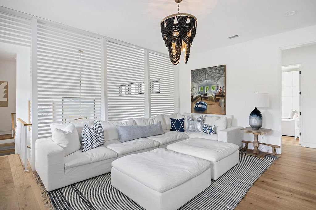 The Estate in Daniel Island is a luxurious home newly renovated with incomparable features and finishes now available for sale. This home located at 181 River Green Pl, Daniel Island, South Carolina; offering 05 bedrooms and 06 bathrooms with 4,432 square feet of living spaces.