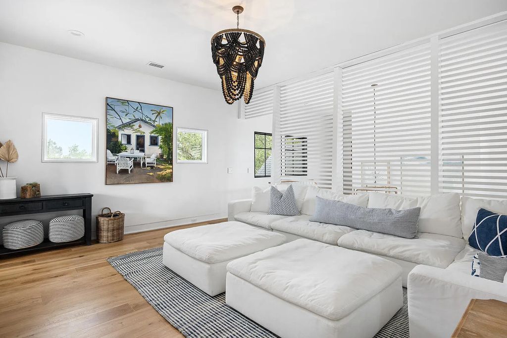 The Estate in Daniel Island is a luxurious home newly renovated with incomparable features and finishes now available for sale. This home located at 181 River Green Pl, Daniel Island, South Carolina; offering 05 bedrooms and 06 bathrooms with 4,432 square feet of living spaces.