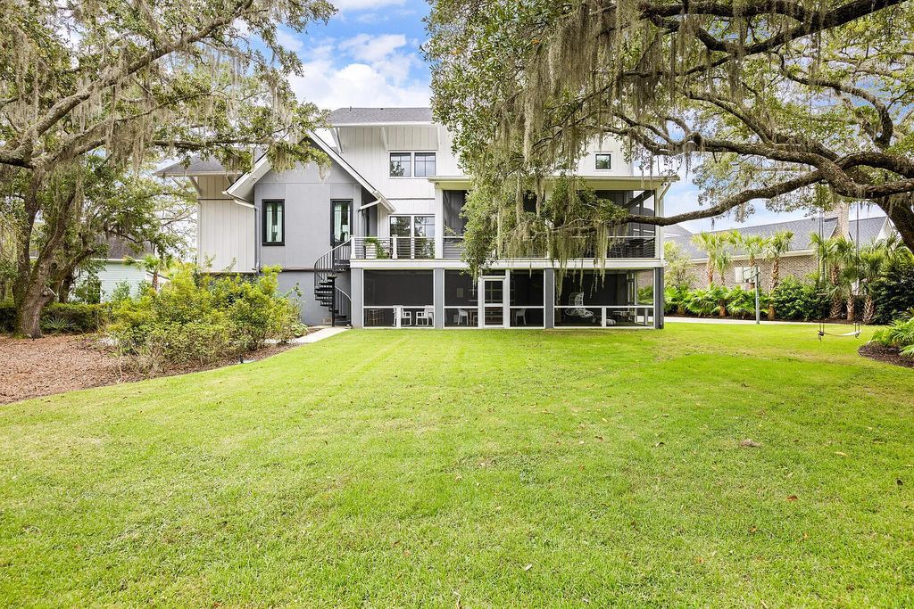 The Estate in Daniel Island is a luxurious home newly renovated with incomparable features and finishes now available for sale. This home located at 181 River Green Pl, Daniel Island, South Carolina; offering 05 bedrooms and 06 bathrooms with 4,432 square feet of living spaces.