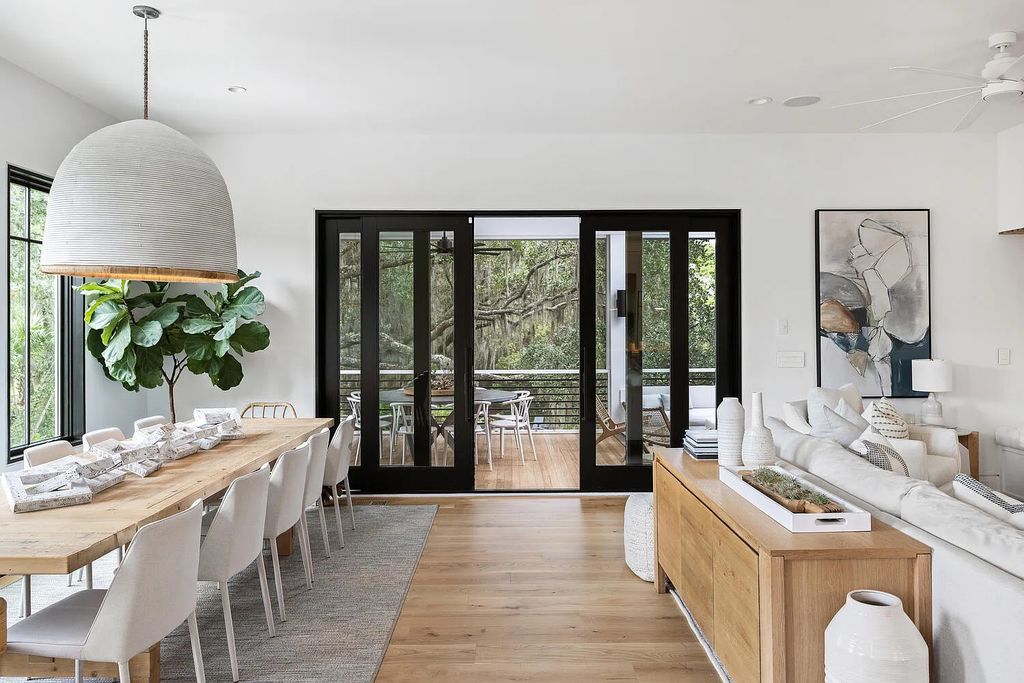 The Estate in Daniel Island is a luxurious home newly renovated with incomparable features and finishes now available for sale. This home located at 181 River Green Pl, Daniel Island, South Carolina; offering 05 bedrooms and 06 bathrooms with 4,432 square feet of living spaces.