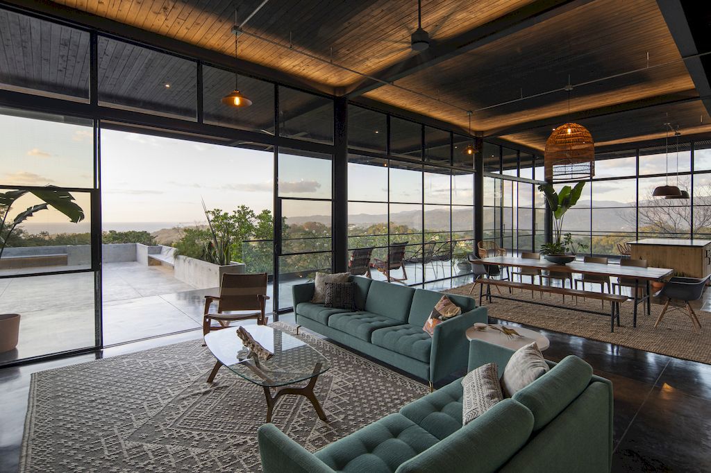 Tres Amores House Frames Views of the Pacific Ocean by Studio Saxe 11 Tres Amores House Frames Views of the Pacific Ocean by Studio Saxe 5