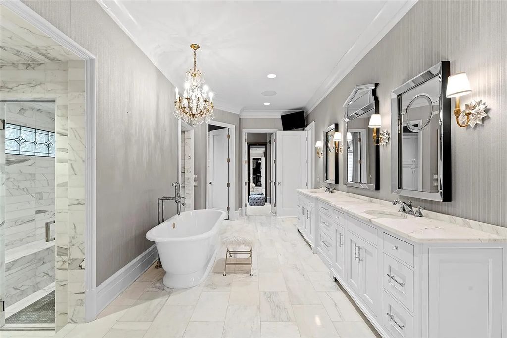The House in Charlotte is a luxurious home consist of high-end custom features throughout, now available for sale. This home located at 3338 Leamington Ln, Charlotte, North Carolina
