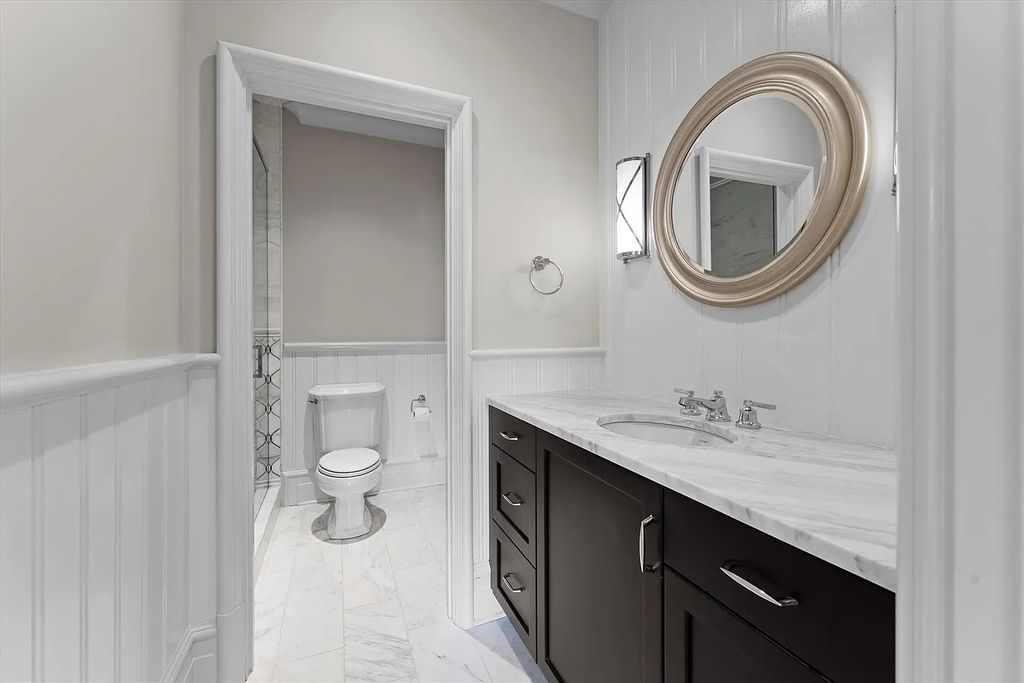 The House in Charlotte is a luxurious home consist of high-end custom features throughout, now available for sale. This home located at 3338 Leamington Ln, Charlotte, North Carolina