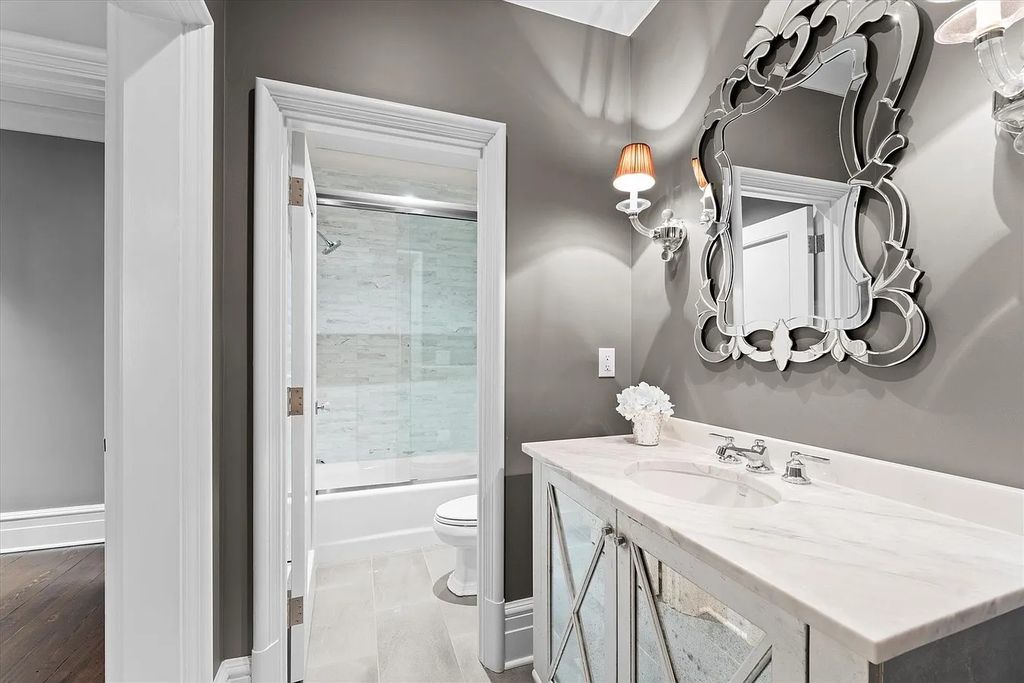 The House in Charlotte is a luxurious home consist of high-end custom features throughout, now available for sale. This home located at 3338 Leamington Ln, Charlotte, North Carolina