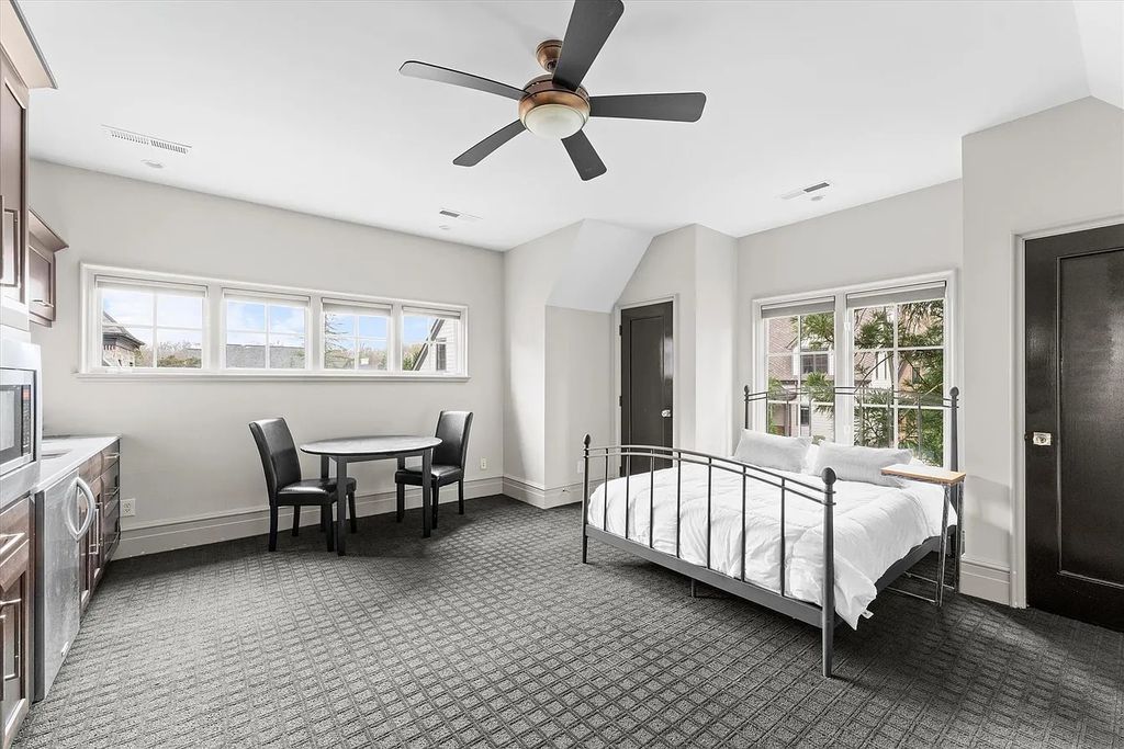 The House in Charlotte is a luxurious home consist of high-end custom features throughout, now available for sale. This home located at 3338 Leamington Ln, Charlotte, North Carolina