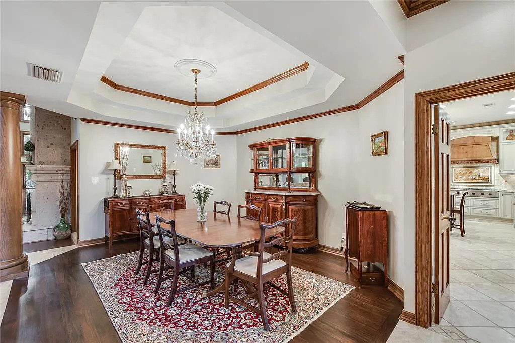 2704 Berenson Ln Austin TX 78746 10