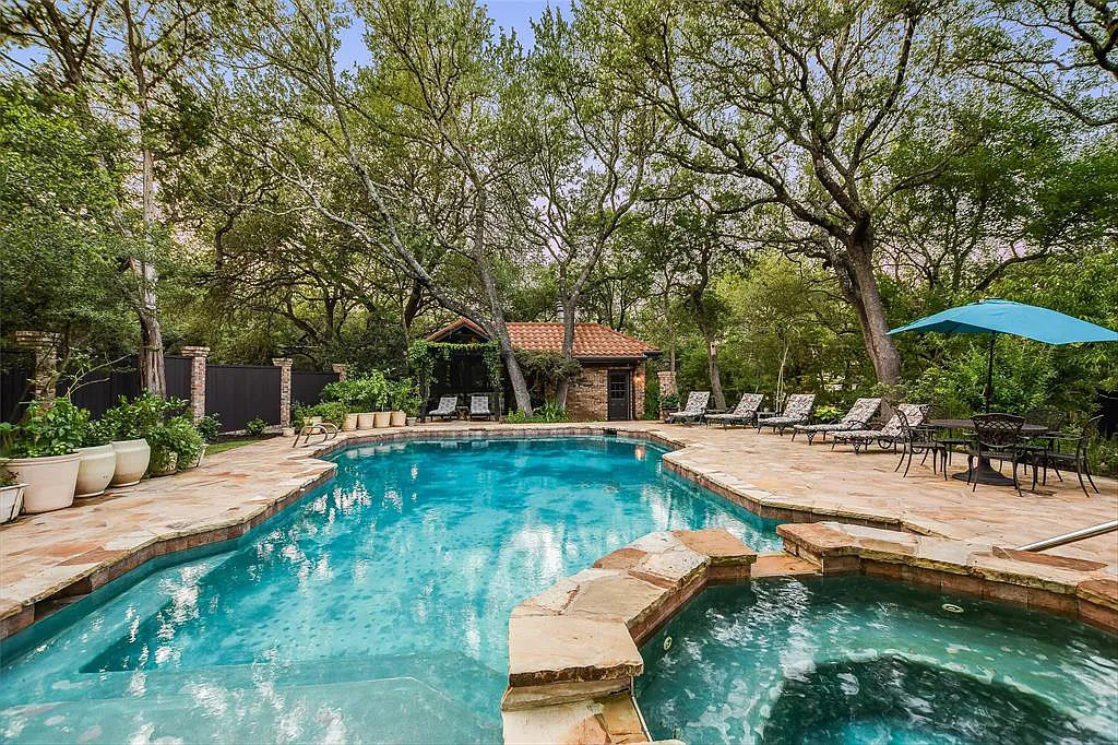 2704 Berenson Ln Austin TX 78746 18