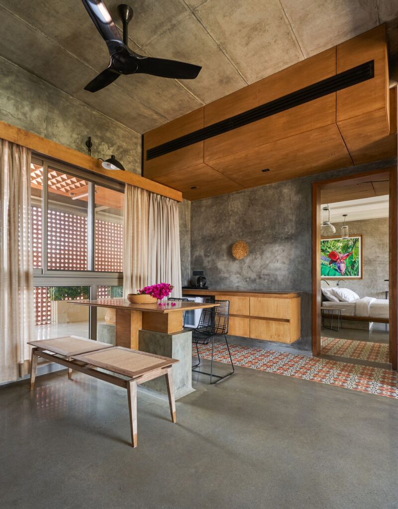 Athachi Farmhouse with Raw Earthy Tone Exterior by Alchemy Architects 9