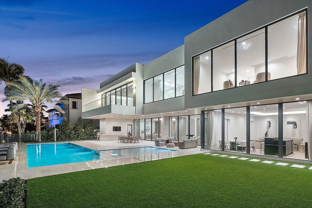 Discover this awe-inspiring waterfront estate at 224 W Key Palm Road, Boca Raton, Florida. Built in 2023 by Sarkela Corp and Ada Architecture Design Atelier, this luxurious property boasts 6 opulent bedrooms, 7 full and 2 half baths, and over 9,500 sq ft of palatial living space.