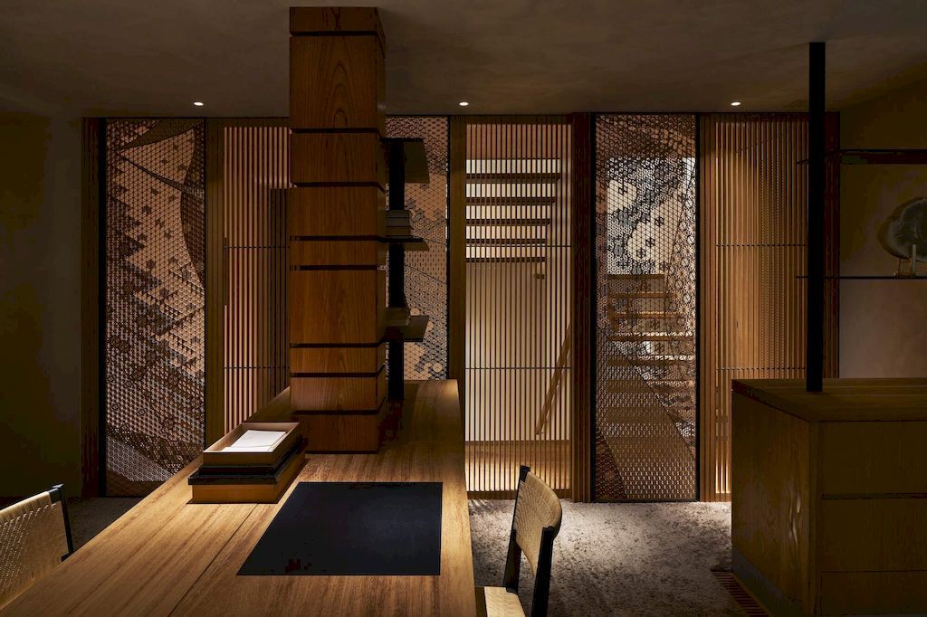 C4L House shows tranquility & exquisite tension by CUBO Design Architect