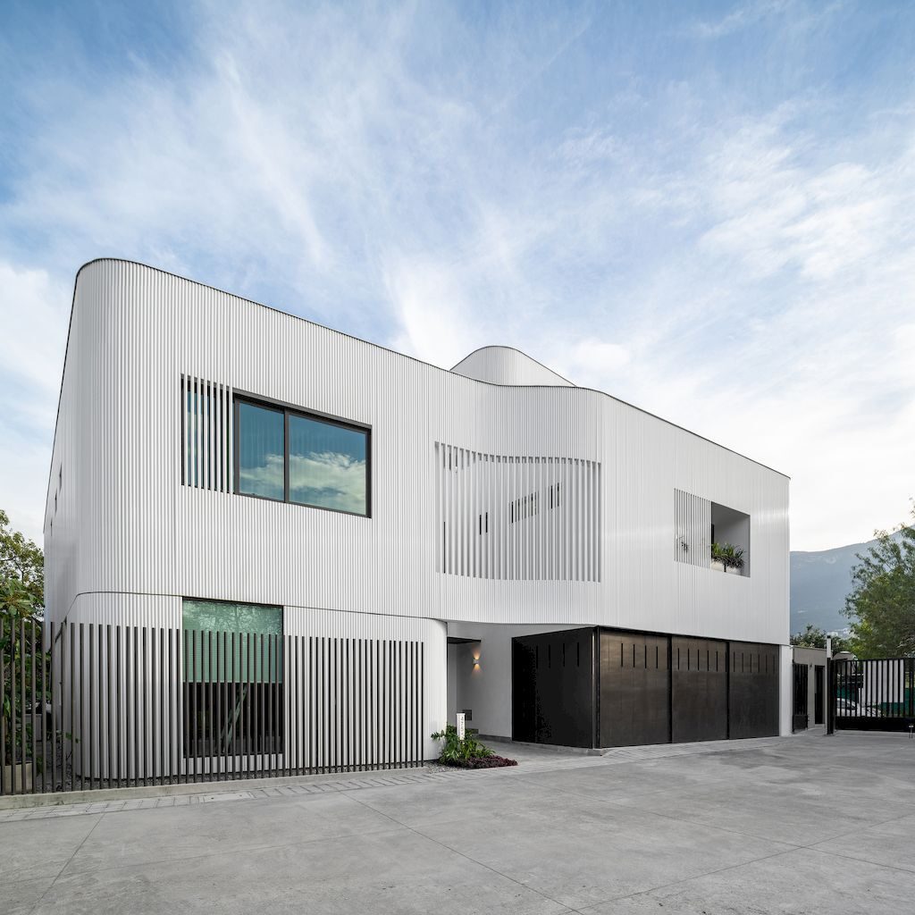 Casa Ferrum by Miró Rivera Architects & Ibarra Aragón Arquitectura