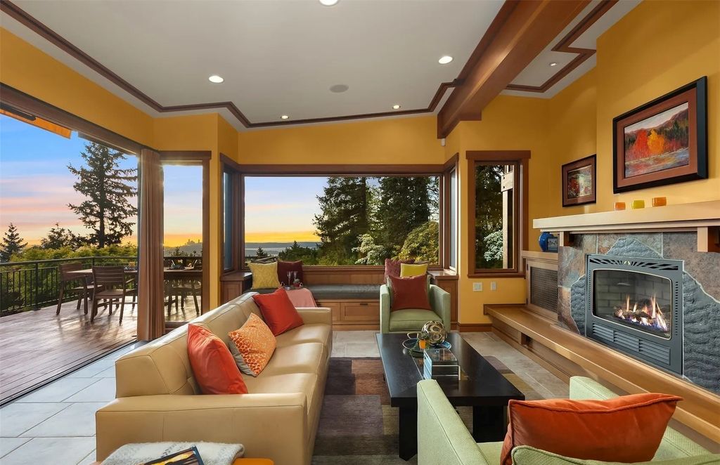 Dramatic Ever-Changing Views Provide a Breathtaking Backdrop for This $3.798M Modern Home in Bellevue, WA