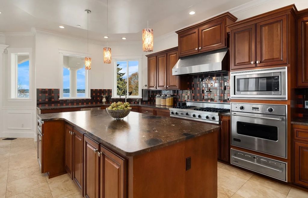 Exceptional Des Moines, WA Residence: A Private Oasis with Stunning Views, Timeless Style, and a Price of $2.995M