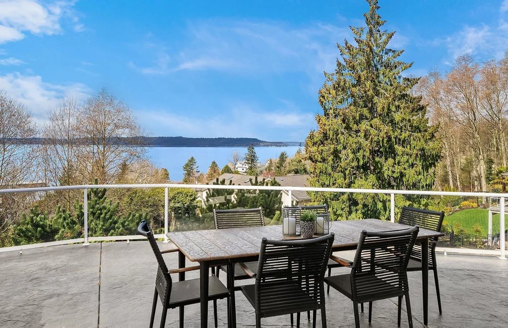 Exceptional Des Moines WA Residence A Private Oasis with Stunning Views Timeless Style and a Price of 2 34