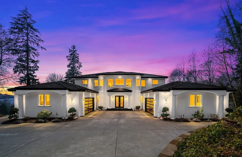 Exceptional Des Moines, WA Residence: A Private Oasis with Stunning Views, Timeless Style, and a Price of $2.995M