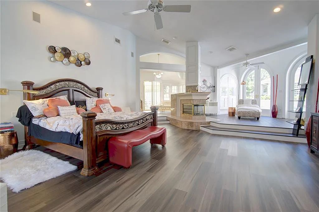 Discover the stunning 6-bed, 8-bath estate at 400 Saddleworth Place in Lake Mary, Florida. Situated on 2.82 acres within Heathrow's premier community, this custom-built home offers over 9,000 sqft of luxurious living space.