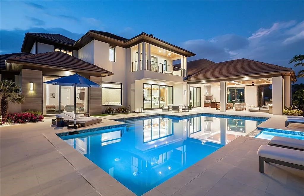 146 Myrtle Road, Naples, Florida newly completed, custom contemporary Pine Ridge estate boasts 6 beds, 10 baths, 7,238 sq ft of living space on a 1.21-acre lot.