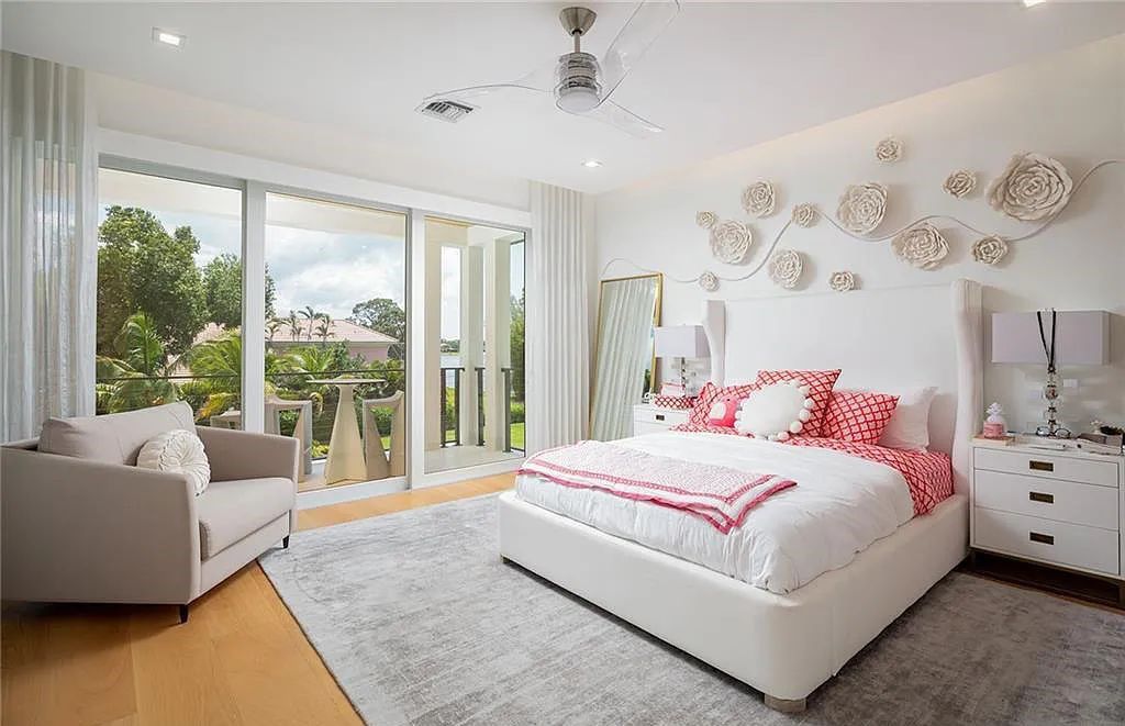 146 Myrtle Road, Naples, Florida newly completed, custom contemporary Pine Ridge estate boasts 6 beds, 10 baths, 7,238 sq ft of living space on a 1.21-acre lot.