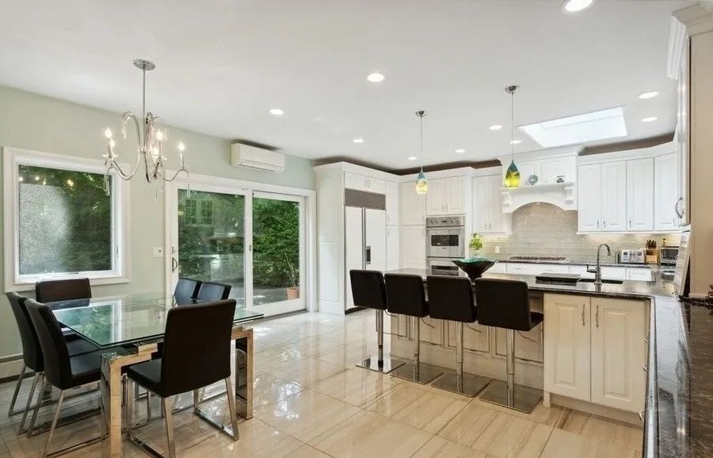 Live in Splendor: Exceptional Mansion for Sale in Hewlett Bay Park, NY at $3.65M - Your Gateway to Luxurious Living