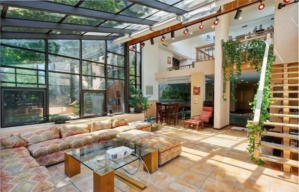 Live in Splendor: Exceptional Mansion for Sale in Hewlett Bay Park, NY at $3.65M - Your Gateway to Luxurious Living