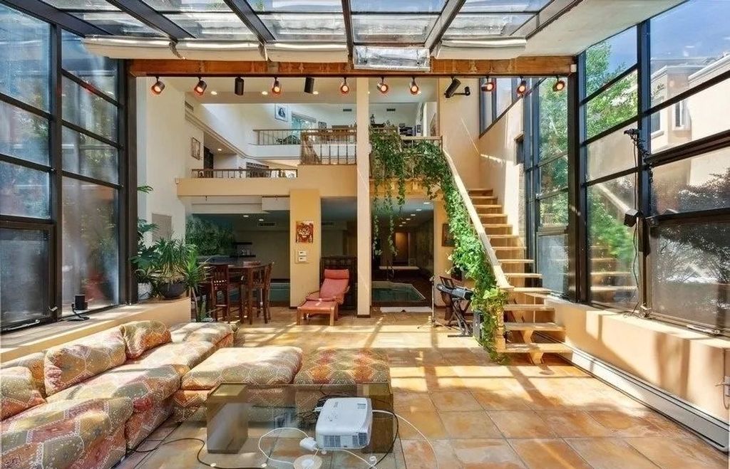 Live in Splendor: Exceptional Mansion for Sale in Hewlett Bay Park, NY at $3.65M - Your Gateway to Luxurious Living