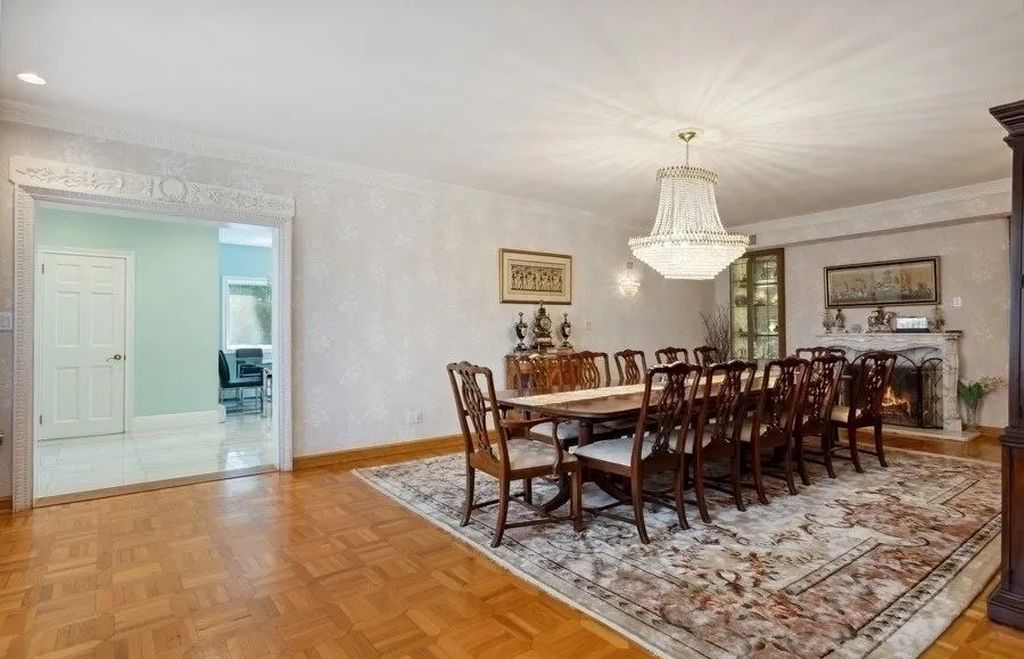 Live in Splendor: Exceptional Mansion for Sale in Hewlett Bay Park, NY at $3.65M - Your Gateway to Luxurious Living