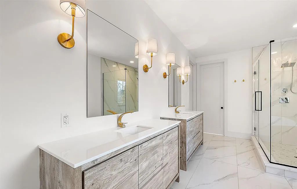 Live in Style: Beautifully Designed Waterfront Home in Bloomfield Hills, MI on Market for $2,350,000