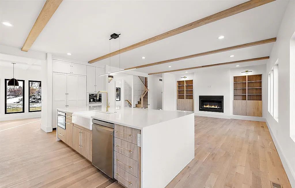 Live in Style: Beautifully Designed Waterfront Home in Bloomfield Hills, MI on Market for $2,350,000