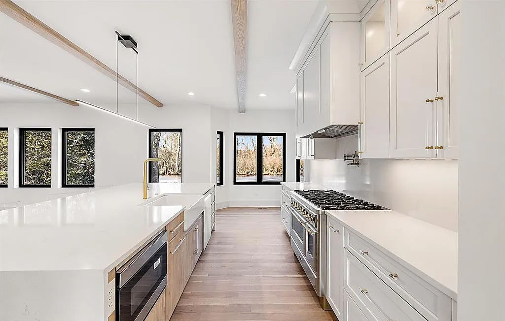 Live in Style: Beautifully Designed Waterfront Home in Bloomfield Hills, MI on Market for $2,350,000