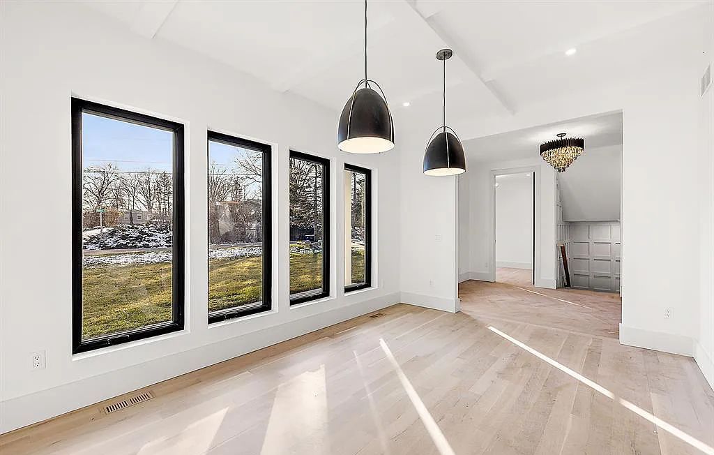 Live in Style: Beautifully Designed Waterfront Home in Bloomfield Hills, MI on Market for $2,350,000