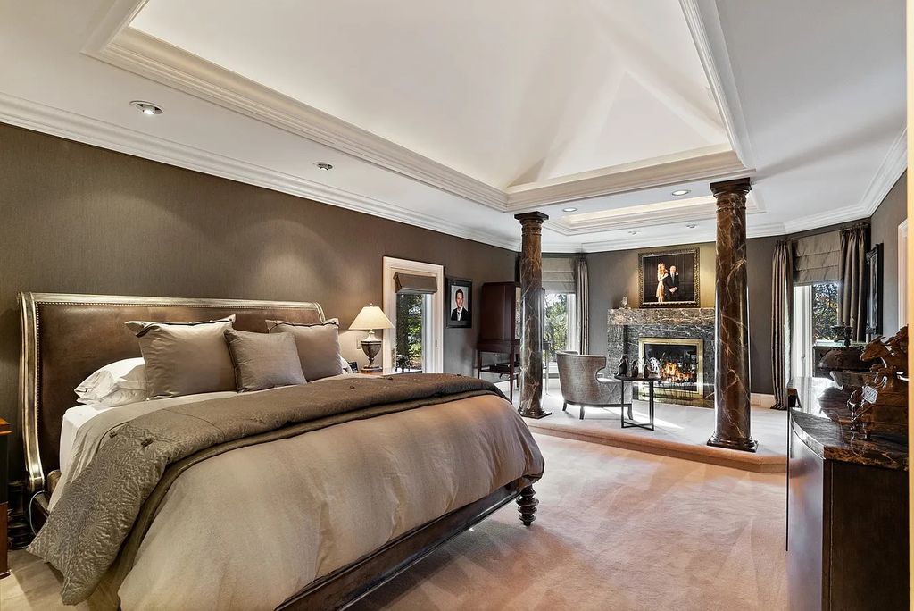 Magnificent 3.579M Residence in North Barrington IL Offers Enchanting Entertainment Spaces and a Peaceful Sanctuary for Relaxation 16 1