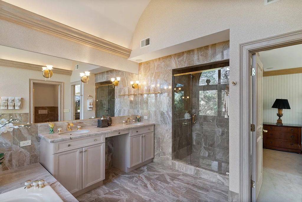 Magnificent $3.579M Residence in North Barrington, IL Offers Enchanting Entertainment Spaces and a Peaceful Sanctuary for Relaxation
