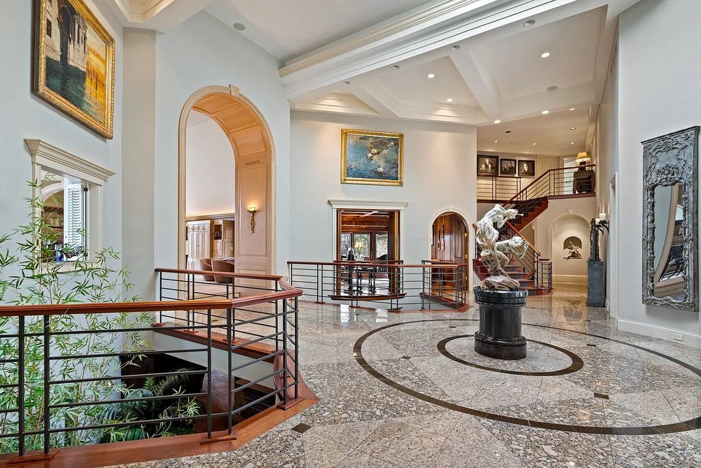 Magnificent 3.579M Residence in North Barrington IL Offers Enchanting Entertainment Spaces and a Peaceful Sanctuary for Relaxation 24