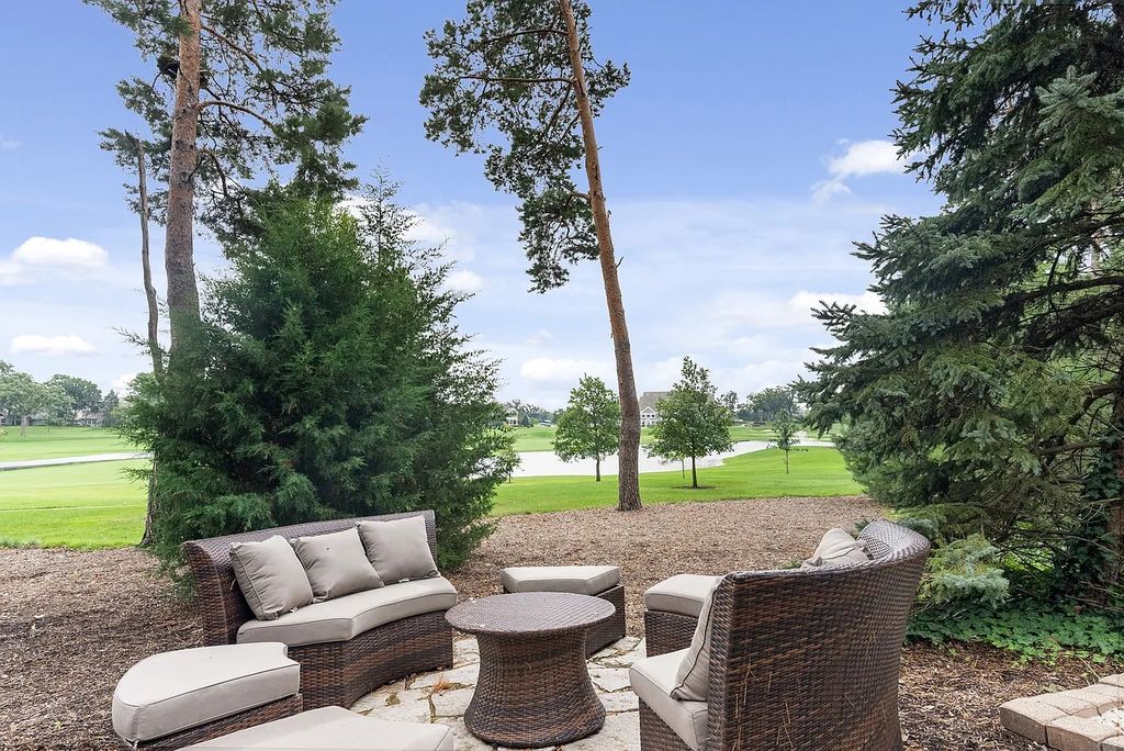 Magnificent $3.579M Residence in North Barrington, IL Offers Enchanting Entertainment Spaces and a Peaceful Sanctuary for Relaxation