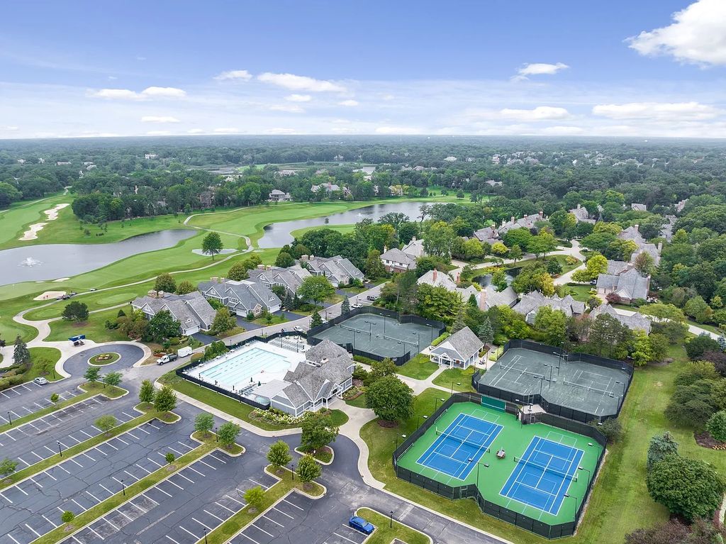 Magnificent 3.579M Residence in North Barrington IL Offers Enchanting Entertainment Spaces and a Peaceful Sanctuary for Relaxation 52 1