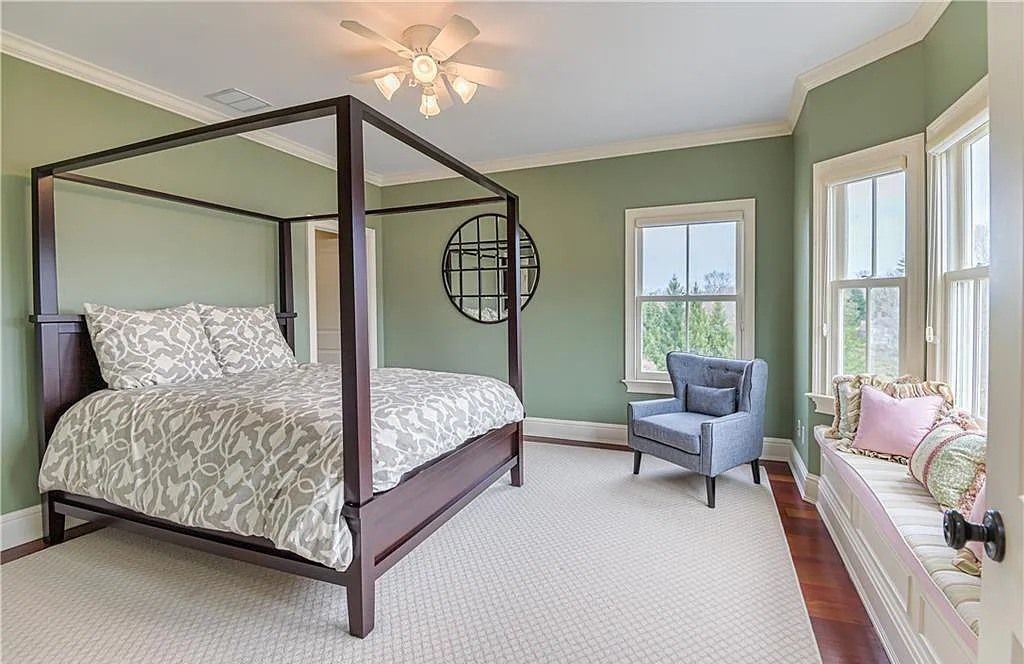Magnificent Colonial-Style Residence in Ridgefield, CT with a Resort-Like Ambience for Sale at $2.895M