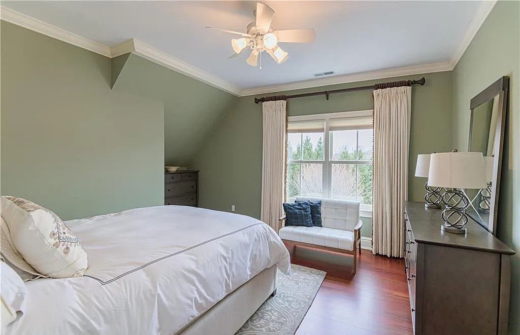 Magnificent Colonial-Style Residence in Ridgefield, CT with a Resort-Like Ambience for Sale at $2.895M
