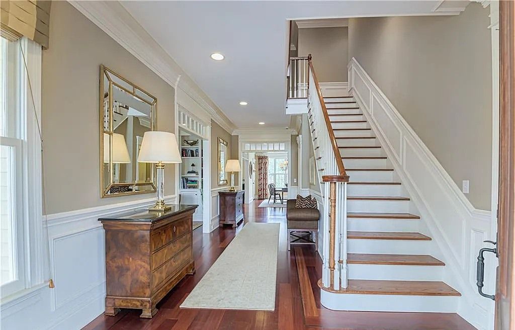 Magnificent Colonial-Style Residence in Ridgefield, CT with a Resort-Like Ambience for Sale at $2.895M
