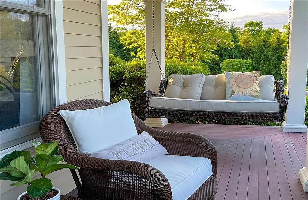 Magnificent Colonial-Style Residence in Ridgefield, CT with a Resort-Like Ambience for Sale at $2.895M
