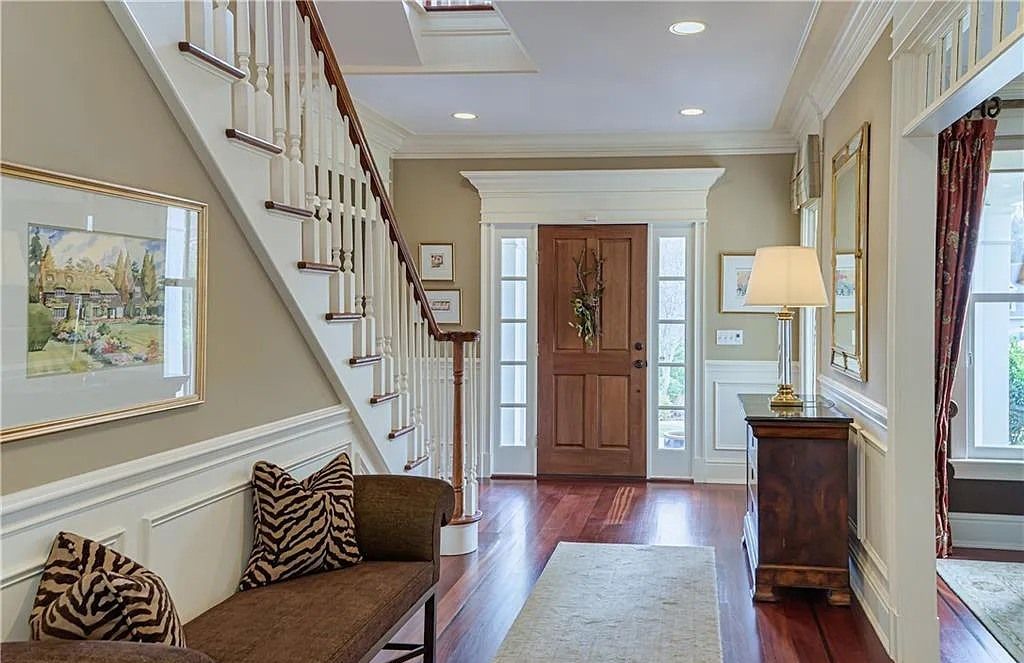 Magnificent Colonial-Style Residence in Ridgefield, CT with a Resort-Like Ambience for Sale at $2.895M